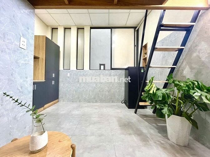 CHO THUÊ CĂN HỘ CỬA SỔ TRỜI 25M2 FULL NỘI THẤT NGAY ĐẠI HỌC VĂN LANG