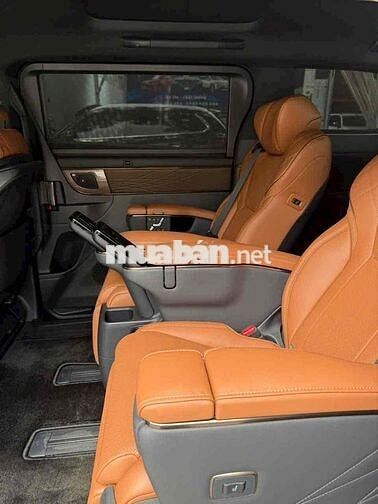 Toyota Alphard 2025 mới 100% giao ngay