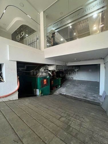 Cho thuê tòa nhà văn phòng, 283 Hùng Vương, Phường 9, Quận 5.