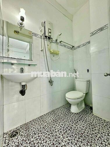 Cho thuê căn 1PN Tách bếp_Cửa sổ trời thoáng View bờ kè Trường Sa Q3
