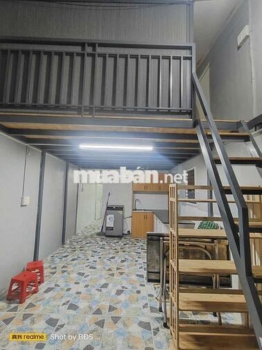 Nhà mặt tiền đường thích hợp ở 7người hoăc kinh doanh 9 tr/ tháng