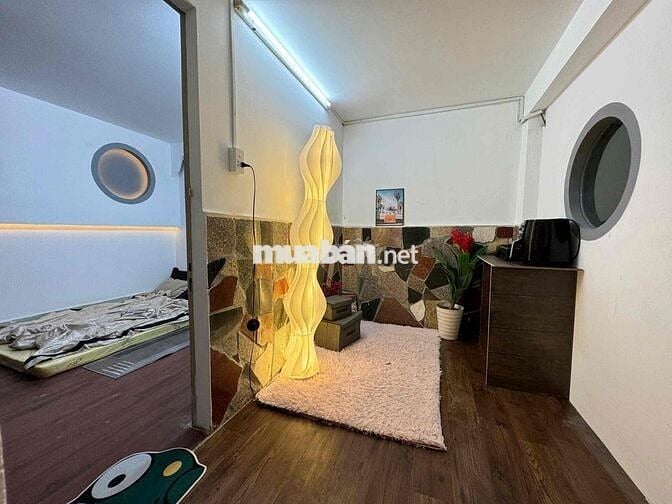 CÒN 1 CĂN 2 PHÒNG NGỦ CUỐI BÊN TRỤC ĐƯỜNG VĂN CHUNG GIÁ CỰC TỐT