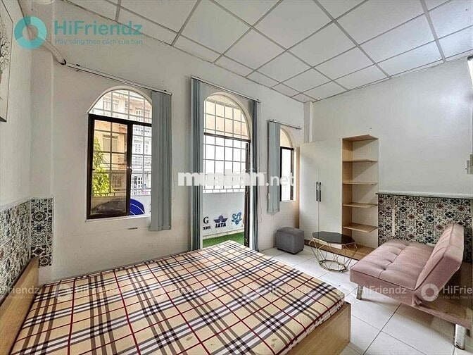 CHO THUÊ CĂN HỘ STUDIO CÓ BAN CÔNG RỘNG -FULL NỘI THẤT