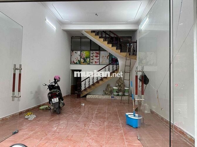 Bán đất tặng nhà 4 tầng mặt phố