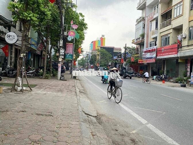 Bán đất tặng nhà 4 tầng mặt phố
