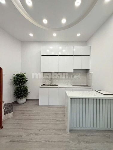 Bán nhà SIÊU MỚI Hai Bà Trưng 25M x 5T. MT thoáng. Full nội thất