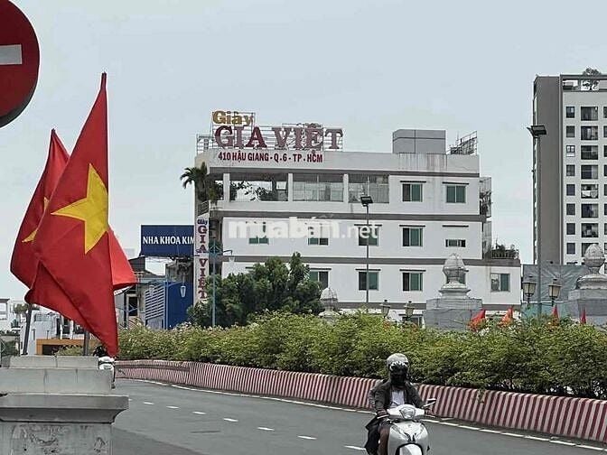 Cho thuê toà nhà ngay trung tâm Q6