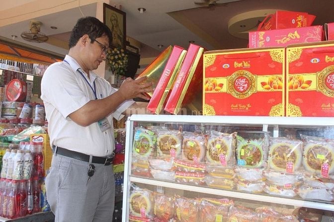 TUYỂN THÊM NHÂN VIÊN THỜI VỤ VÀ CHÍNH THỨC NHÂN DỊP TRUNG THU 2025
