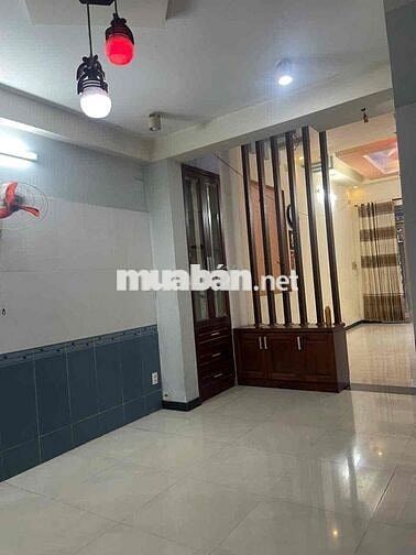 Cho thuê nhà 4x22 2lầu 3p ngủ, Đường thông 8m