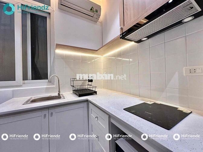 Phòng mới xây 100%, full nt cao cấp, ở 2-3 bạn cực thoải mái, sát UEH