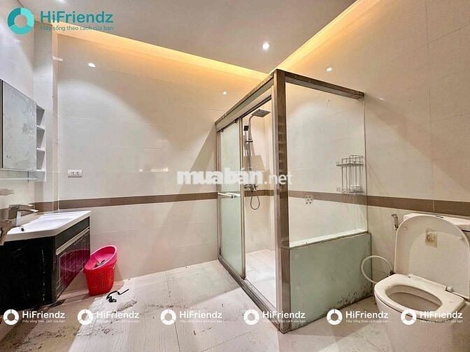 Phòng mới xây 100%, full nt cao cấp, ở 2-3 bạn cực thoải mái, sát UEH