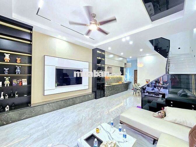 Bán nhà 2 tầng kiệt ô tô tôn đản