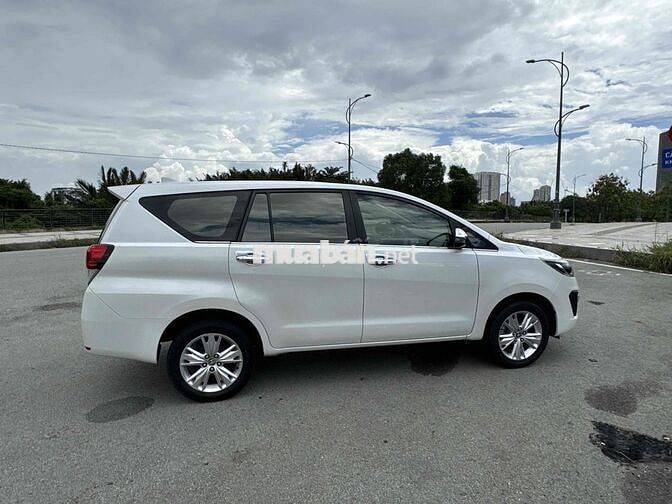 Toyota Innova 2021 V 2.0 AT - 101000 km