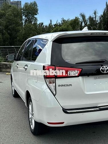 Toyota Innova 2021 V 2.0 AT - 101000 km