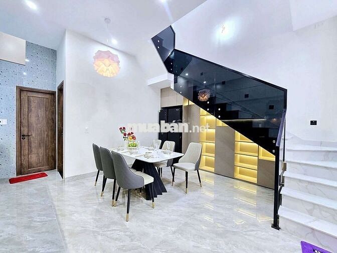 Bán nhà 2 tầng kiệt ô tô tôn đản