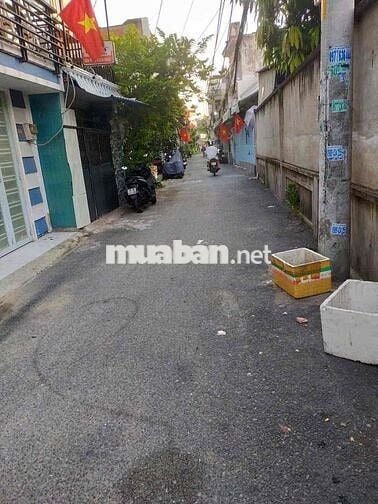 Bán nhà mặt tiền hẻm .Dt 4x6. 1lầu 1trệt. 2tỷ440