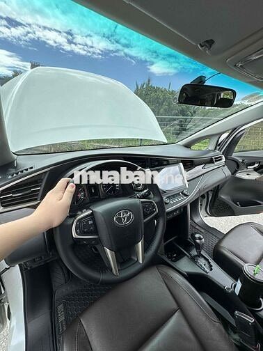Toyota Innova 2021 V 2.0 AT - 101000 km