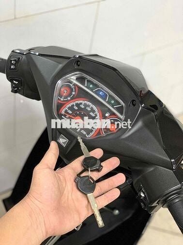 Wave Blade110 6000km mua mới 1 chủ xe rất mới
