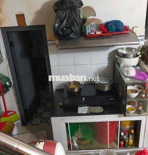 Bán nhà mặt tiền hẻm .Dt 4x6. 1lầu 1trệt. 2tỷ440