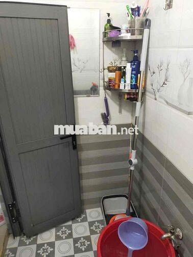 Bán nhà mặt tiền hẻm .Dt 4x6. 1lầu 1trệt. 2tỷ440