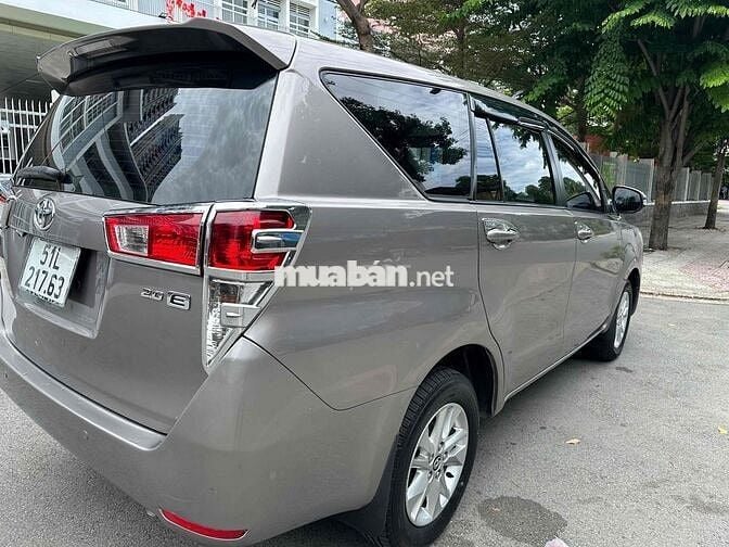 Toyota Innova 2017 2.0E - 118000 km