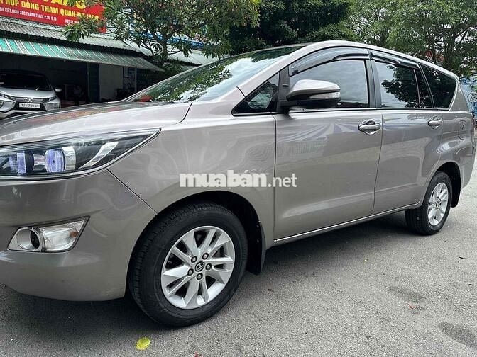 Toyota Innova 2017 2.0E - 118000 km