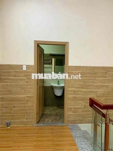 CHO THUÊ NHÀ 5X26M TRỆT TRỐNG SUỐT TIỆN SETUP VĂN PHÒNG TRƯNG BÀY