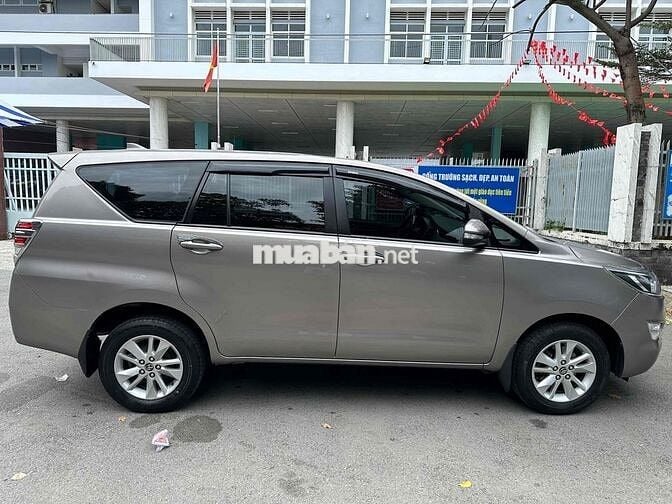 Toyota Innova 2017 2.0E - 118000 km