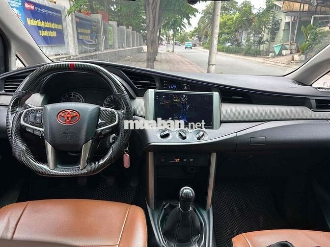 Toyota Innova 2017 2.0E - 118000 km