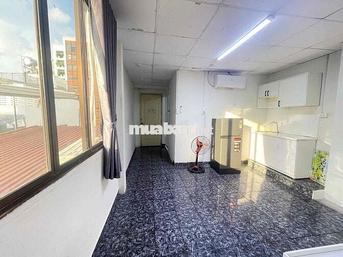 CHÍNH CHỦ TRỐNG 2PN CỬA SỔ THOÁNG ĐẦY ĐỦ NỘI THẤT NGAY GA METRO QUẬN 1