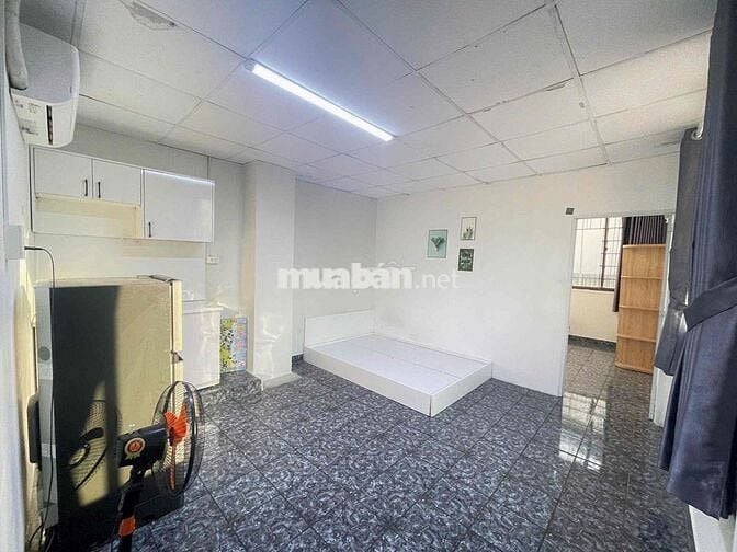 CHÍNH CHỦ TRỐNG 2PN CỬA SỔ THOÁNG ĐẦY ĐỦ NỘI THẤT NGAY GA METRO QUẬN 1
