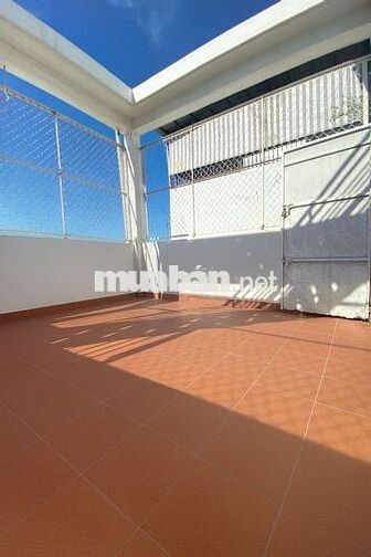 Cần bán gấp căn nhà nghỉ 130m², 8 phòng, trung tâm TP Bạc Liêu