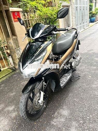 xe AB nhà còn rất mới it đi màu đen vàng