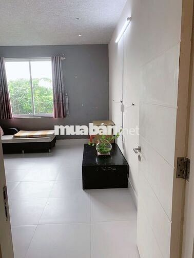 Chưa qua cầu ông bốn gần các trường ĐH. Ở một người có giảm giá