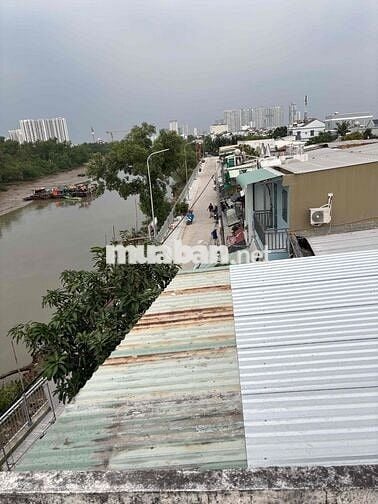 cho thuê nhà nguyên căn mặt tiền bờ kè gần chợ phú xuân