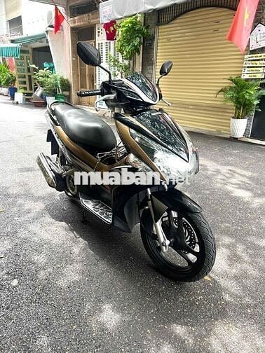 xe AB nhà còn rất mới it đi màu đen vàng