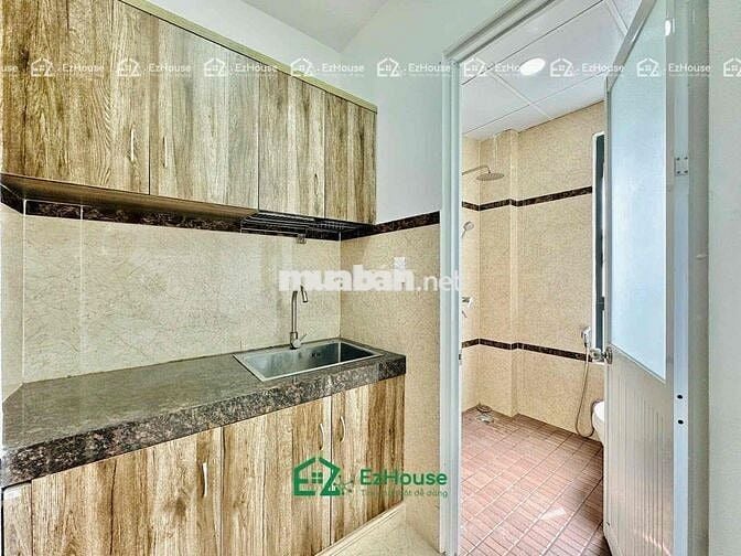 Phòng trọ giá rẻ nằm giữa hai cơ sở UEH QUẬN 10