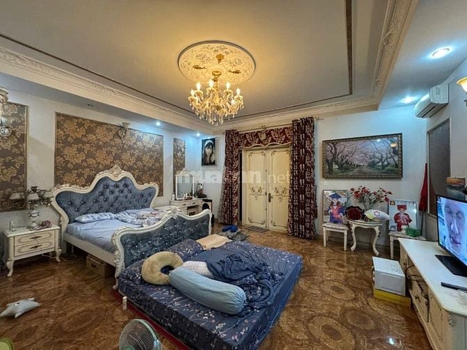 Bán Gấp Biệt Thự 2 Mặt Tiền Trước Sau – Lê Quang Định