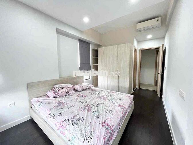 Cho thuê căn góc 3PN.2WC tầng trung thoáng mát- Botanica Premier