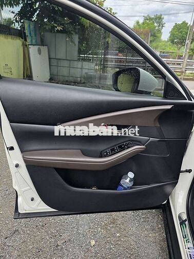 Mazda CX-30 2022, màu trắng, odo 40.000km, sơn rin
