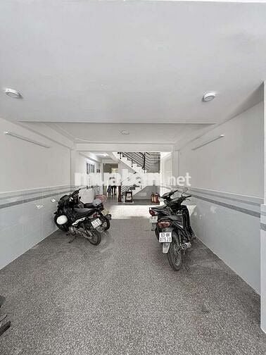 Khai Thác Tối Ưu, CHDV 20 Phòng, Đường 8m, Gần ST Emart