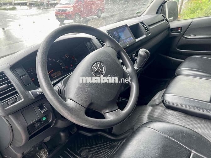 Toyota Hiace 2017 2.7L - 62800 km