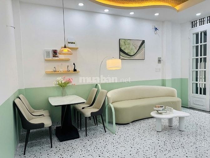 3 tầng đúc Mới tinh,xinh lung linh Dương Bá Trạc P1Q8 shr hoàn công đủ