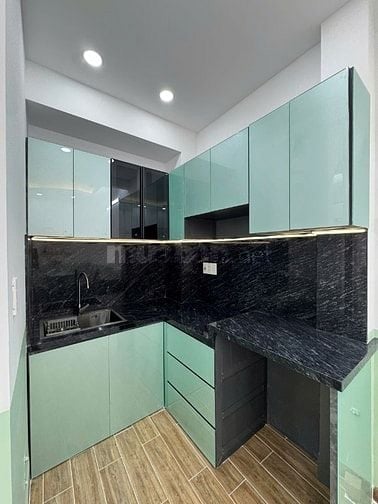 3 tầng đúc Mới tinh,xinh lung linh Dương Bá Trạc P1Q8 shr hoàn công đủ