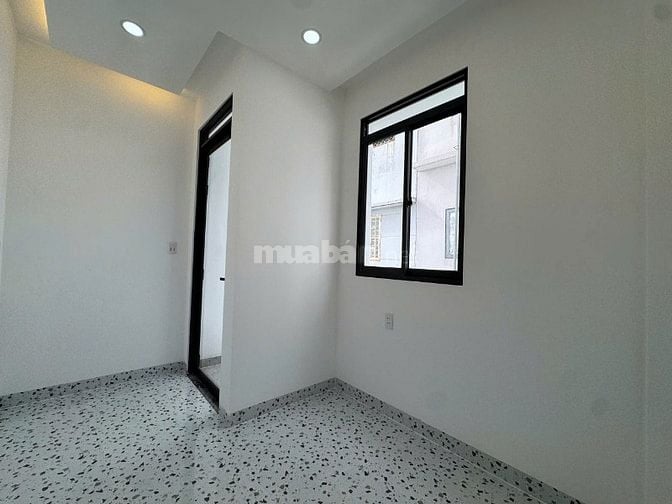 3 tầng đúc Mới tinh,xinh lung linh Dương Bá Trạc P1Q8 shr hoàn công đủ