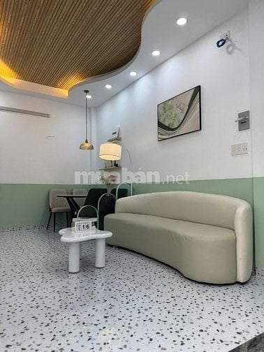 3 tầng đúc Mới tinh,xinh lung linh Dương Bá Trạc P1Q8 shr hoàn công đủ