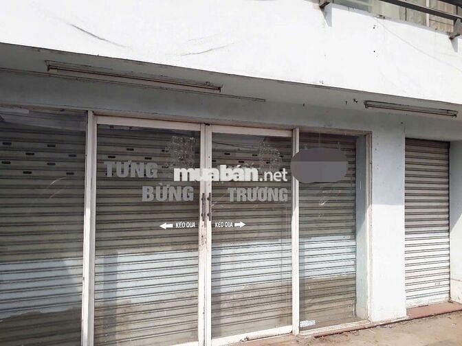 NHÀ MẶT TIỀN NGAY CHỢ LINH XUÂN. TRỐNG SUỐT, PHÙ HỢP LÀM VP, CỬA HÀNG.