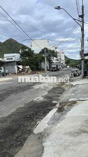 Bán cặp lô xây khách sạn ,căn hộ đường Triệu Quang Phục