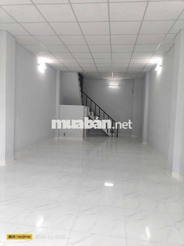 Nhà mới 2 tầng gần đại học luật QL13, 8,5tr/tháng