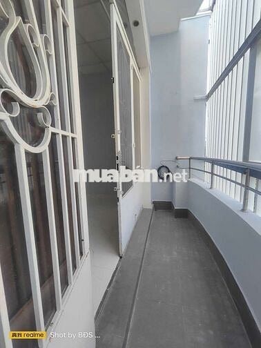 Nhà mới 2 tầng gần đại học luật QL13, 8,5tr/tháng